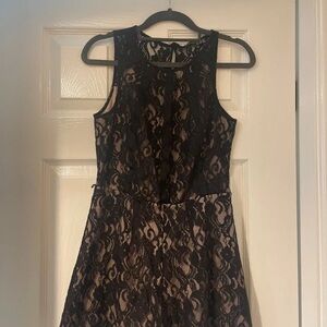 Atmosphere Elegant Black Lace Midi Dress